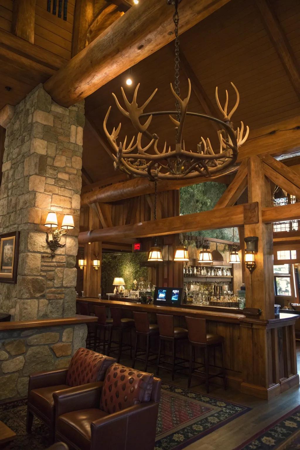 Antler chandeliers bring wilderness elegance to your rustic bar. #AntlerChandelier #LodgeStyle