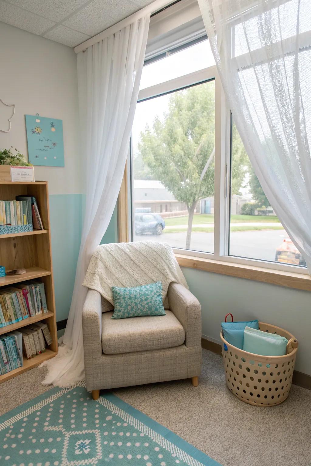 Natural light transforms any reading nook into a serene escape. 🌞📚 #NaturalLight #CozyCorners