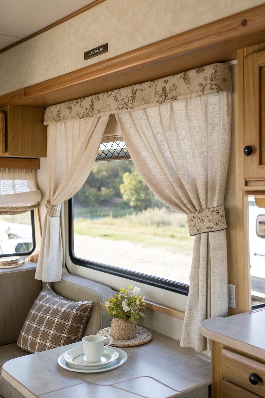 Achieve the perfect balance of style and functionality with your RV valances. #FunctionalDecor #StylishSolutions
