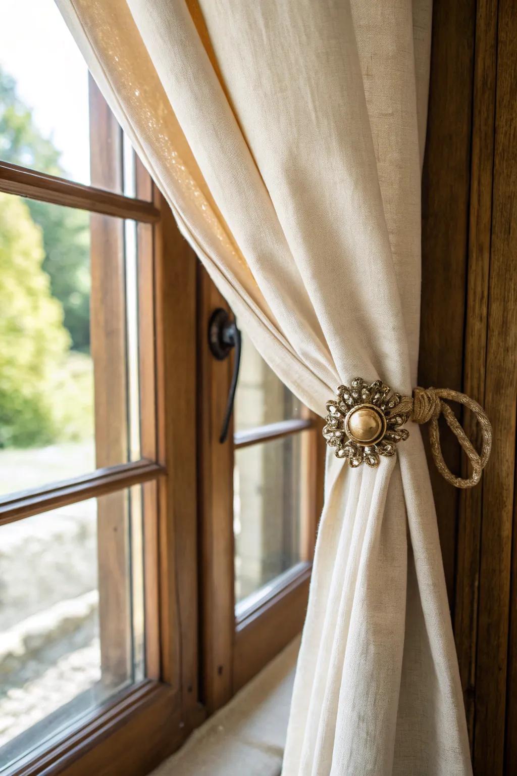 Enhance your window treatments with creative tie-back accents for a polished look. #HomeDecor #WindowStyle ✨