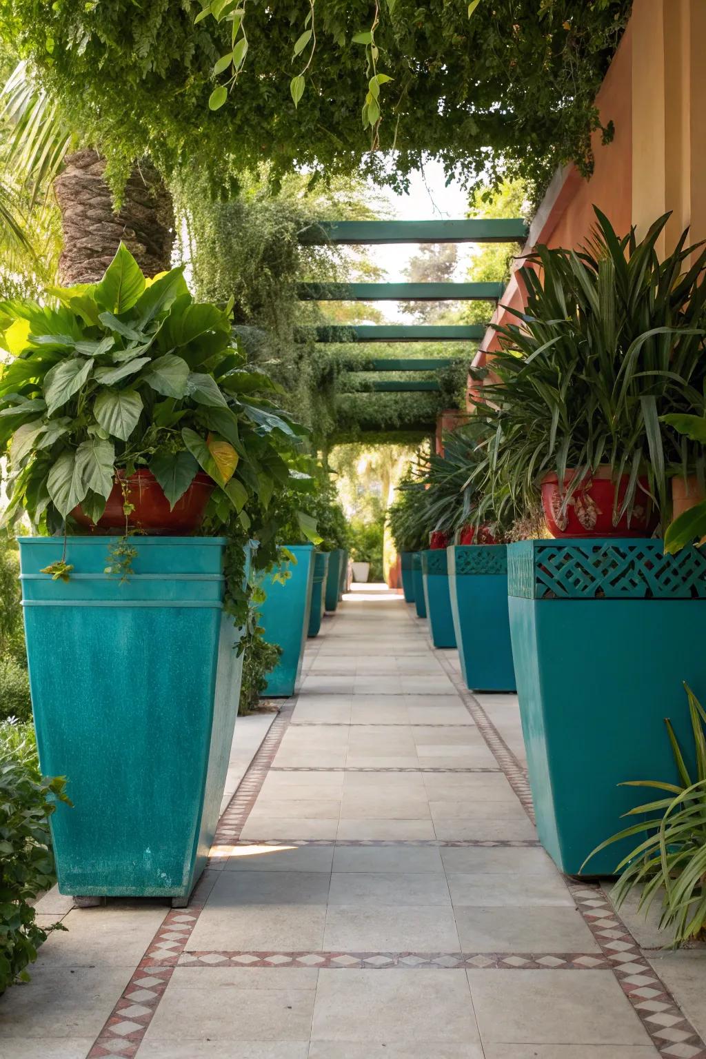 Frame your entrance with planters that offer a warm, inviting welcome. 🌻 #EntrywayStyle #GardenPath